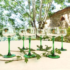 Alsace white wine glasses with grape decoration, vintage French glasses, antique French bistro stemmed glasses
