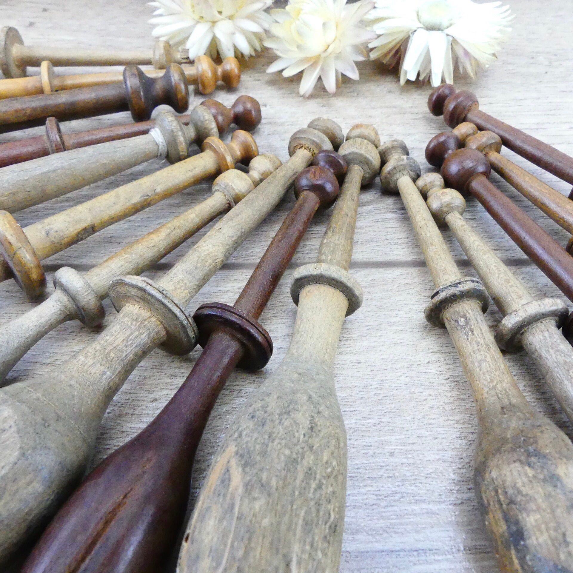 Bobbin of cotton spindle loom cotton reels reels loom spindle wooden hand loom