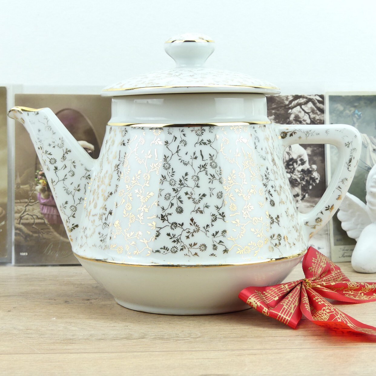 Limoges porcelain teapot white decor gold small flowers