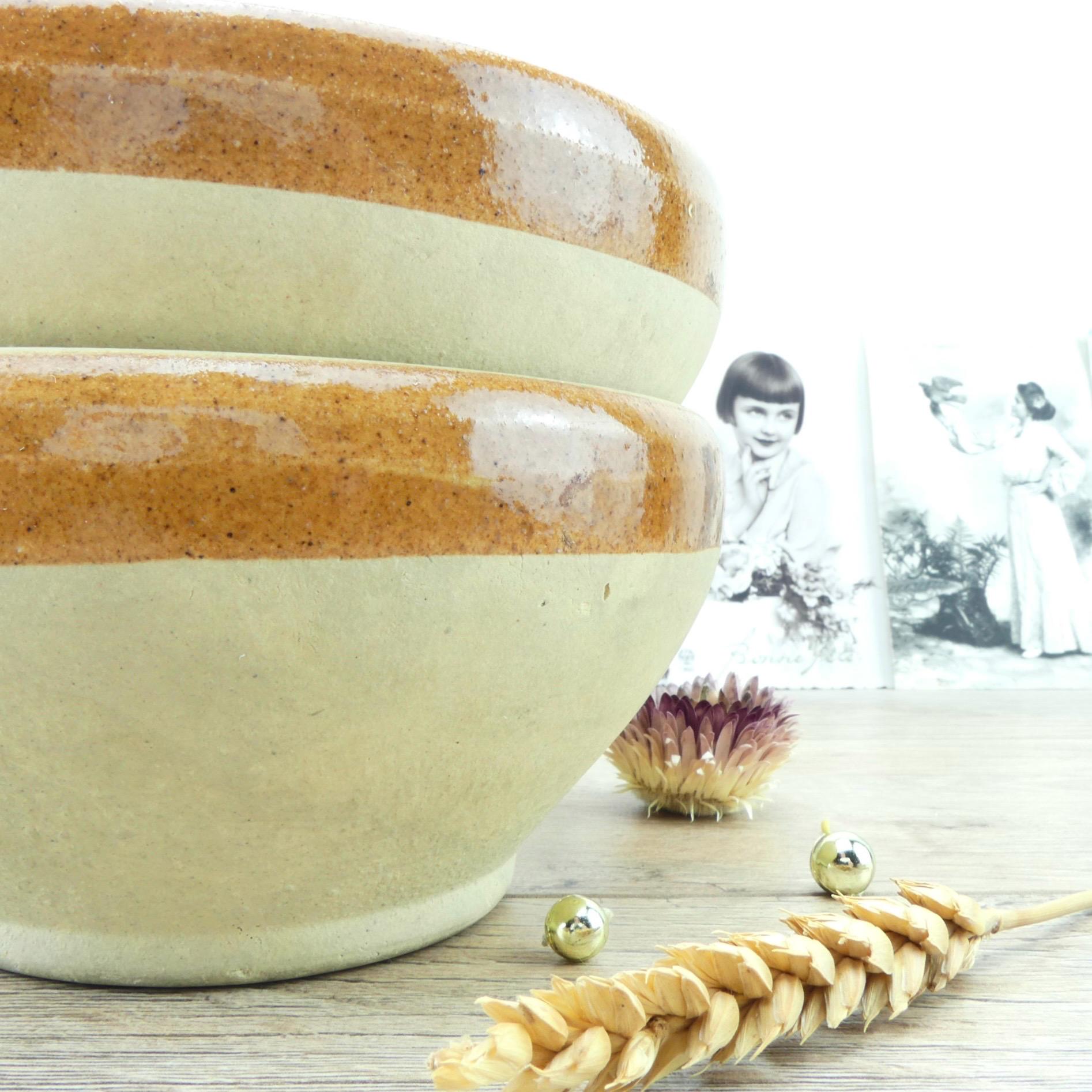 1950年代のアンティークなストーンウェアのミキシングボウル、小さな