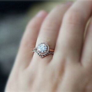 AMAZING Bridal Set 6mm Round Moissanite Engagement Ring Moissanite Ring Gold Wedding Ring Diamond Ring Real Gold Moissanite Wedding Ring Set