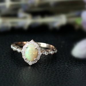 Belle !! Bague de fiançailles de l’opale ovale 6x8mm, 14k solide or bague de fiançailles, bague opale, bague de mariage Or Rose, bague diamant, bague d’anniversaire
