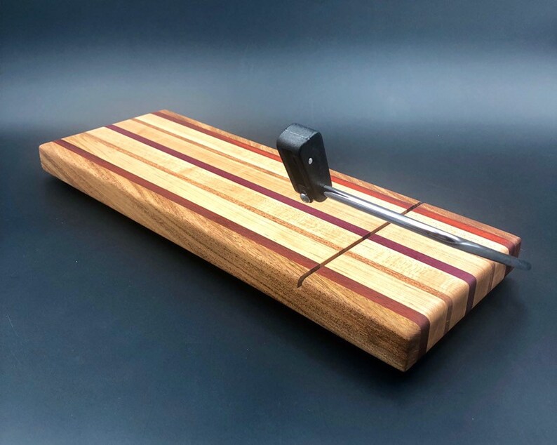 Cheeseboard made from Mesquite Padauk and Purpleheart wood! Maple