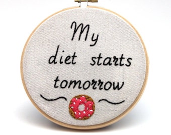 Arte de aro bordado con la dieta de las donas, decoración divertida para la cocina
