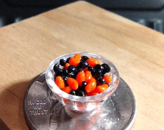 Miniature Bowl of Halloween Jellybeans / Dollhouse Miniature Food / 1