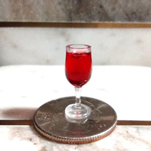 1:12 Scale Miniature Glass Of Red Wine For Dollhouse / Dollhouse Miniature Food And Drink