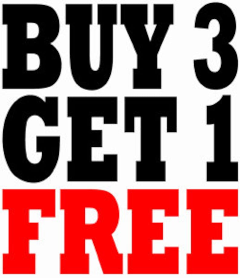Puede incluir: Texto "Compra 3, Ll&eacute;vate 1 Gratis" en blanco y negro con la palabra "Gratis" en rojo.