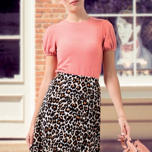 McCalls pattern M8055 skirt narrow or lively image 2