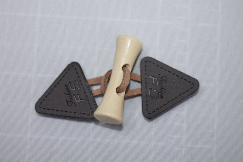 1 Set of Toggle Fasteners, Toggle Button, Wooden Button With Imitation