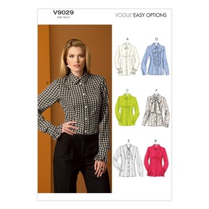 Op de afbeelding: Vogue Easy Options naaipatroon V9029 voor een blouse met zes verschillende variaties. Het patroon toont een vrouw die een zwart-wit gebloemde blouse draagt met een witte kraag en lange mouwen. Het patroon bevat een witte blouse met ruches, een lichtblauwe blouse met ruches, een limoengroene blouse, een witte blouse met een strik, een witte blouse met een strik en een roze blouse met ruches.