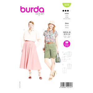 以下が含まれることがあります： ブラウスとショートパンツを着用した2人の女性が特徴のBurda Styleソーイングパターン。パターンにはEUR 36-48とUS 10-22のサイズが含まれています。画像にはピンク色のBurda Styleロゴがあります。