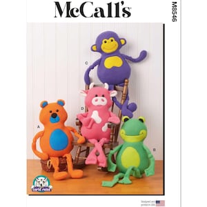 Può includere: Busta per cartamodello McCall's M8546 con quattro peluche: un orso arancione con pancia blu, una scimmia viola, una mucca rosa con macchie bianche e una rana verde. Ogni animale di pezza presenta arti lunghi e una combinazione di colori.