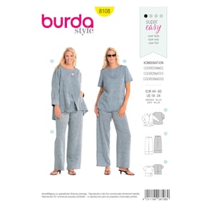 Op de afbeelding: Een naaipatroon voor een tweedelige outfit, bestaande uit een top met lange mouwen en een wijde broek. Het patroon is voor maten 44-60 EUR en 18-34 US. Het patroon is gemarkeerd met "Burda Style" en "Super Easy".