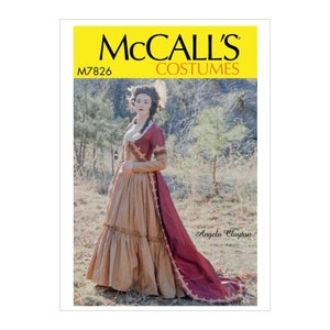 Op de afbeelding: Naai-patroon McCall's Costumes M7826 voor een historisch kostuum. Het patroon toont een vrouw die een lange, bruine en rode jurk draagt met een kantversiering. De jurk heeft een getailleerd lijfje en een volle rok. De vrouw staat op een veld met bomen op de achtergrond.