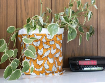 Pot plant cover - chickens