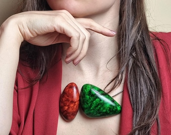 Dikke, opvallende ketting voor vrouwen, extravagante oversized sieraden van polymeerklei, unieke veelkleurige slabbetje