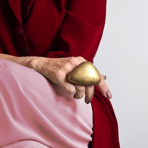 Djärv enorm statement-ring, stora guldringar för kvinnor, överdimensionerade moderna polymerlera-smycken, stor tjock cocktailring