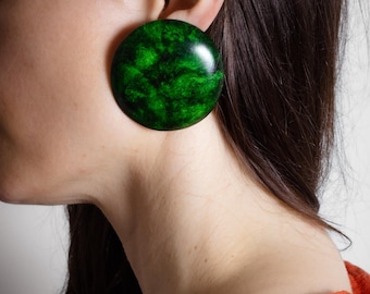 Oversized oorstekers voor vrouwen, ronde lichtgewicht grote statement-oorbellen, groot groen, eigentijds polymeerklei-sieradencadeau