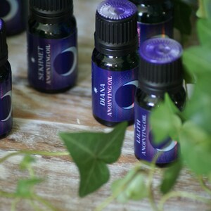 Goddess Divine feminine ritual anointing oil image 9