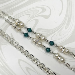 Cream Pearl and Emerald Swarovski Eyeglass Chain, Reading Glasses Holder, Silver Eyeglass Chain, Eyeglass Leash,  Chain for Eyeglasses,