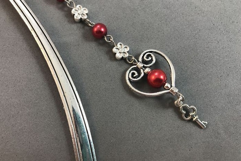 Key to My Heart Bookmark, Valentine Beaded Shepherd Hook Bookmark, Metal Bookmark, Heart Bookmarker, Key Bookmark image 2