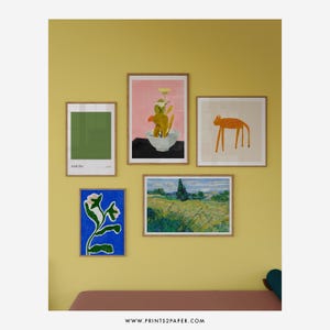 Kolorowy, starannie dobrany zestaw 5 galerii ściennych | Eklektyczna galeria ścienna | Modna estetyka | Wydrukowana sztuka ścienna firmy Prints2paper