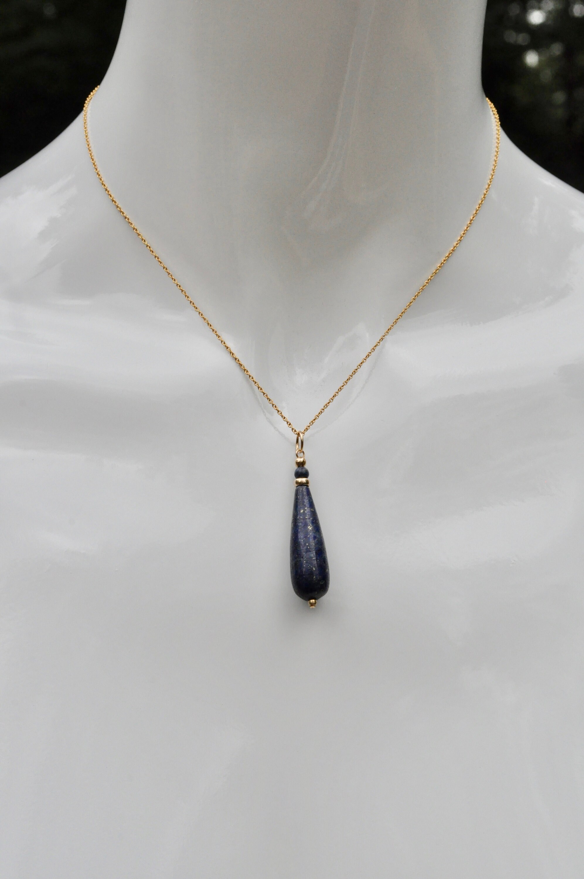 Gold chain pendant, lapis lazuli pendant, blue pendant necklace, gold necklace, lapis lazuli drop pendant, blue drop pendant, chain choker