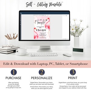 Puede incluir: Una pantalla de ordenador que muestra una invitaci&oacute;n imprimible con tem&aacute;tica de flamencos rosas con el texto "Let's Flamingle!" y "Brier Roberts". La imagen va acompa&ntilde;ada de instrucciones sobre c&oacute;mo comprar, personalizar e imprimir la invitaci&oacute;n utilizando un port&aacute;til, PC, tableta o smartphone.