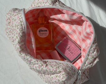Cotton cosmetic bag "Peonies" | Quilted makeup bag | Makeup bag | Floral & checkered | Handmade makeup bag | 25x11x10cm