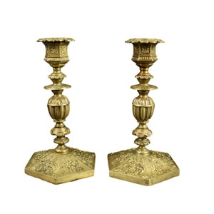 Antikes französisches Paar Bronze-Kerzenhalter Napoleon III 19.Jh., Vergoldeter Kerzenhalter