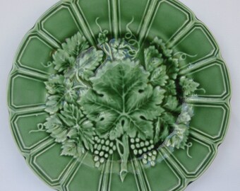 French Antique Green Majolica Sarreguemines Plate - Wine Cellar Decoration - French Country Cottage Wall Plate - Vine Leaves