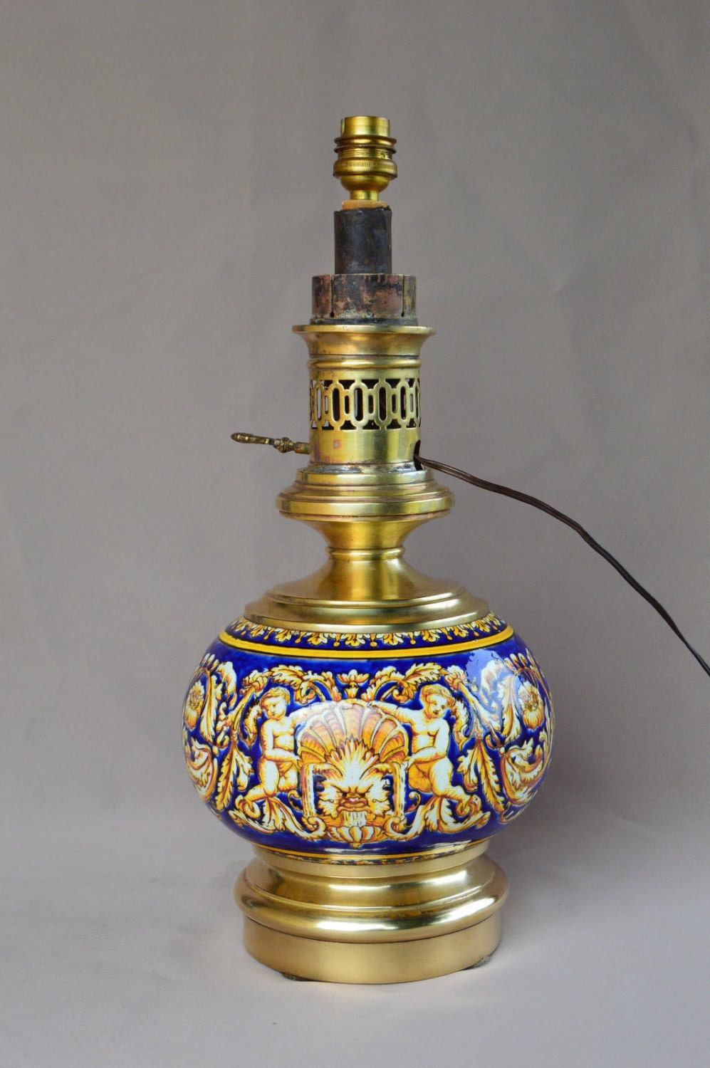 Français Renaissance Gien Blue Lampe à Pétrole Électrique 19Th.c