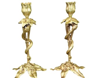 アールヌーボー様式の磁器製キャンドルスタンドペア：ブロンズの花柄