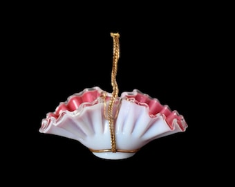 Opalina francesa vintage del siglo XIX en forma de cesta rosa y blanco