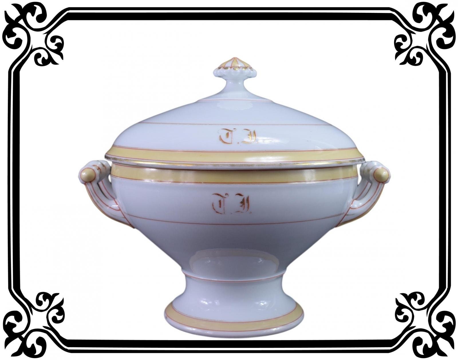 Français Antique Shabby Chic White Soup Tureen en Porcelaine Monogramme 19Ème Siècle