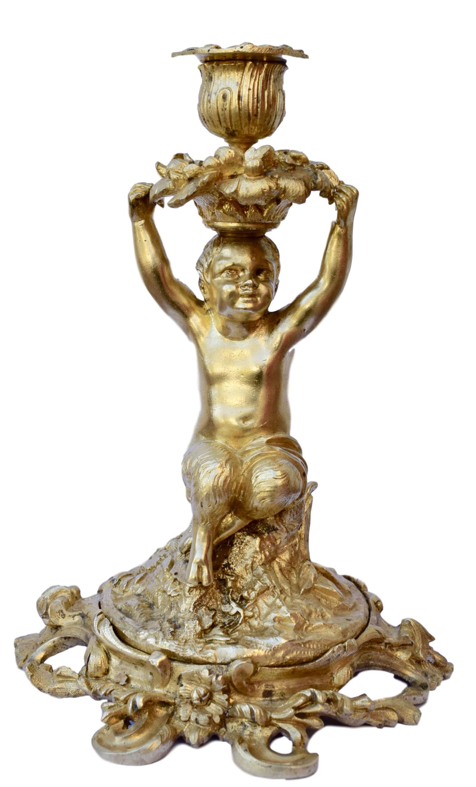 Rococo Antique Français Ormolu Bronze Chandelier Bougeoir avec Une Statue de Faun
