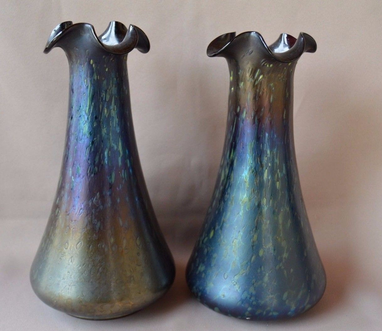 Loetz Cobalt Papillon - Verre Irisé Bleu Art Autrichien Paire de Vase Deux Vases Français Home Decor