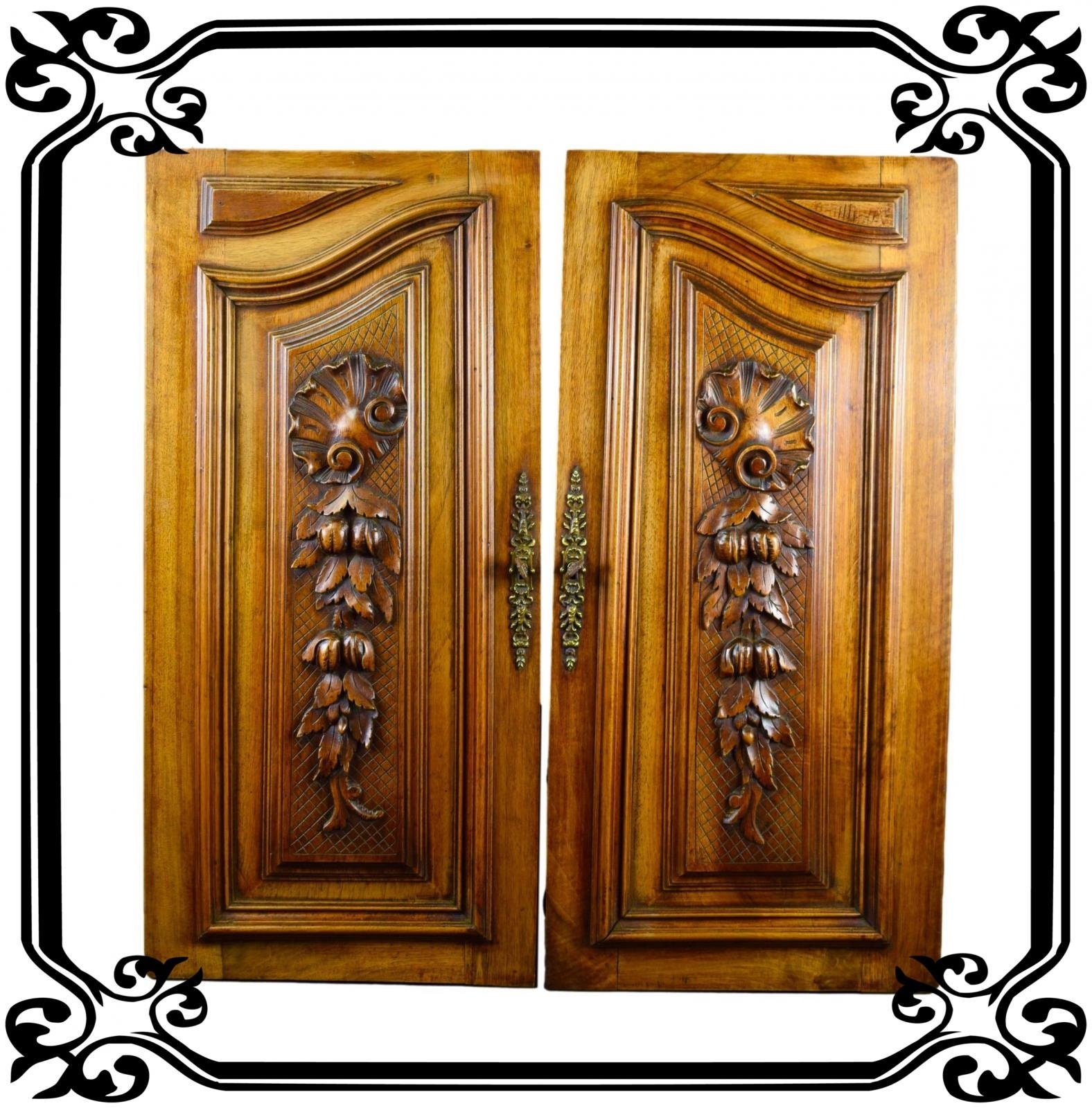 Français Antique Paire Architecturale de Panneau Porte d'armoire en Bois Sculpté