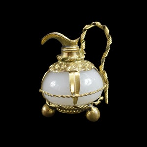 Antiek Frans parfumflesje Opaline Charles X 19e
