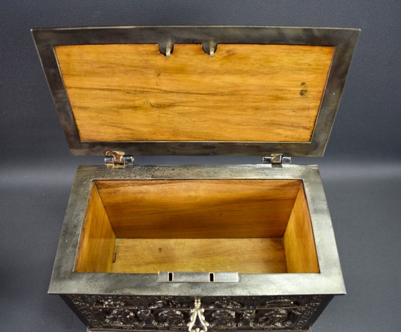 RARE Antique French Gothic Casket Jewelry Box Zod… - image 9