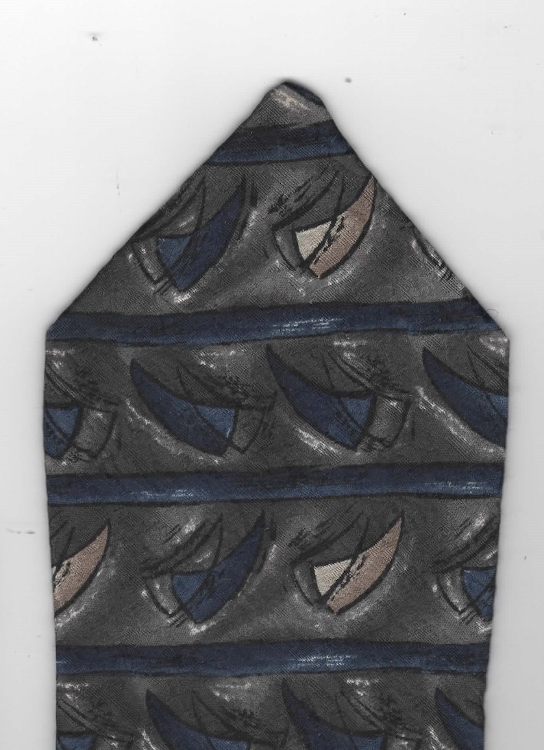 Made in the Dominican Republic. Men/'s Como Colletzione 100/% Silk 58 Inches Long Necktie 4 Inches Wide