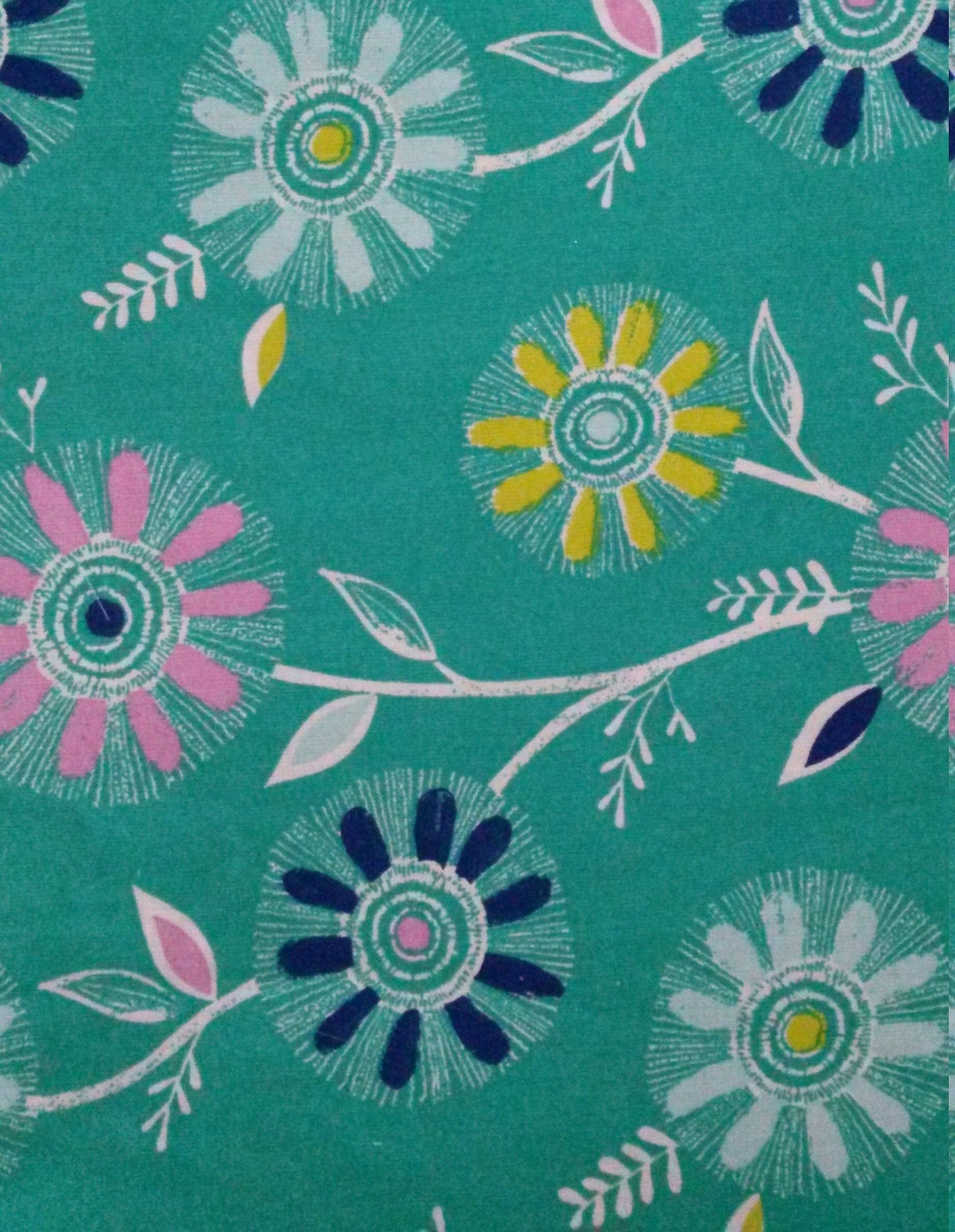Turquoise Green Good Quality Quilting Fabric With Big Daisy Type