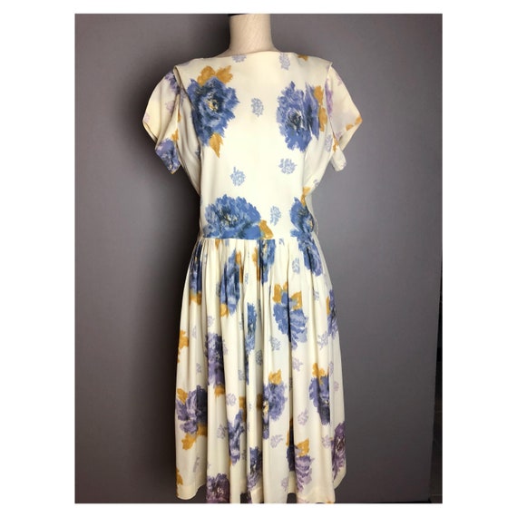 1950's Vintage full skirt floral dress