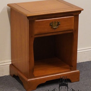 DIXIE FURNITURE Maple Valley Collection Colonial / Early American 20 Open Cabinet Nightstand 100-21 image 2
