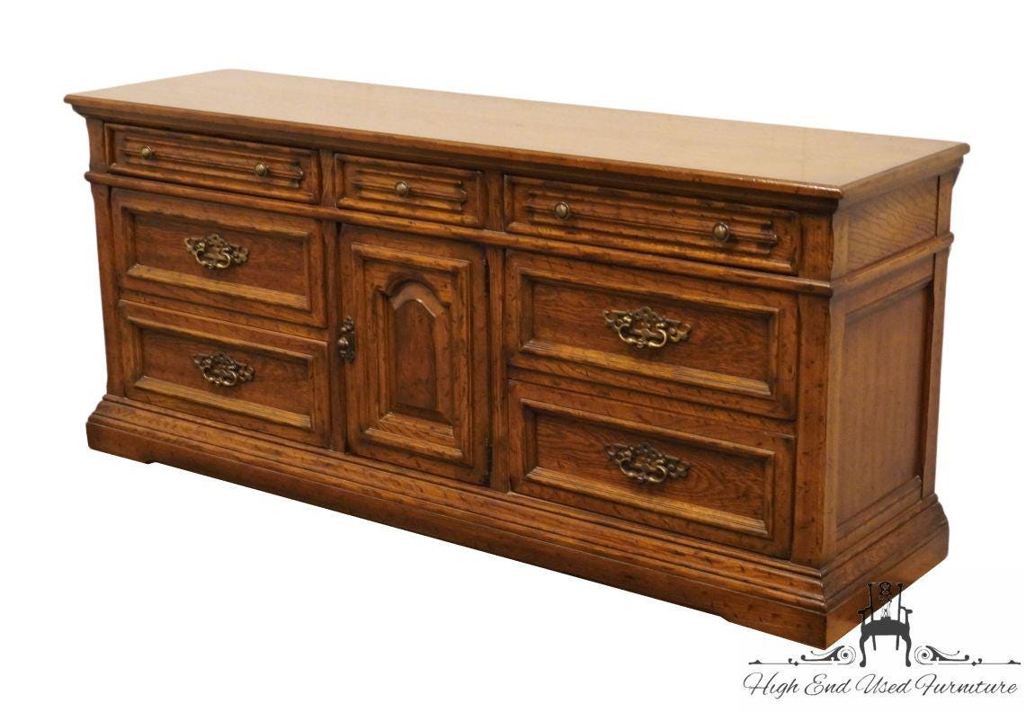 5個口のA♥DREXEL HERITAGE DREXEL HERITAGE Guildhall Collection Solid Walnut Colonial Early