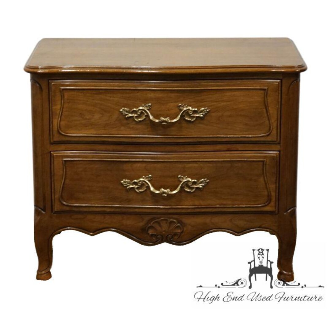 DAVIS CABINET Co. Solid Arles Cherry Country French Provincial 31