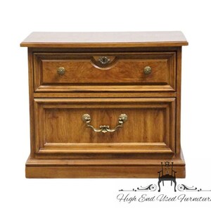 THOMASVILLE FURNITURE Serenade Collection Burled Walnut Italian Neoclassical Tuscan Style 26" Nightstand 21211-110