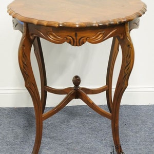 VINTAGE ANTIQUE Country French Provincial Burled Walnut 28 Round Piecrust Accent Table image 7