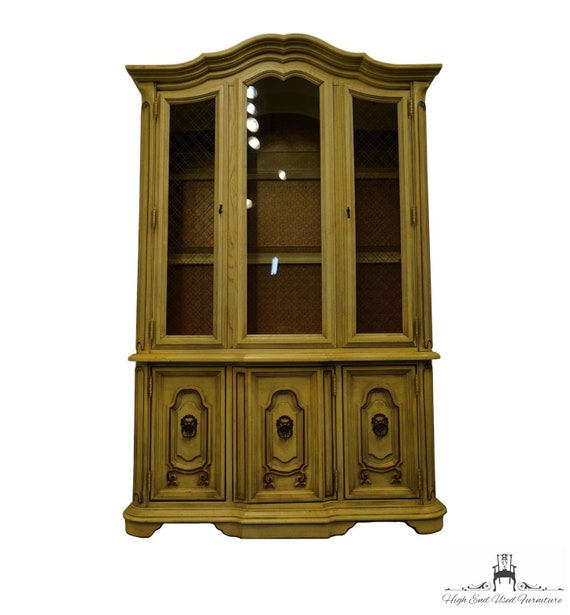 STANLEY FURNITURE Cream off White Painted French Provincial 53