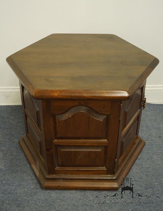 Ethan allen 2024 old tavern desk